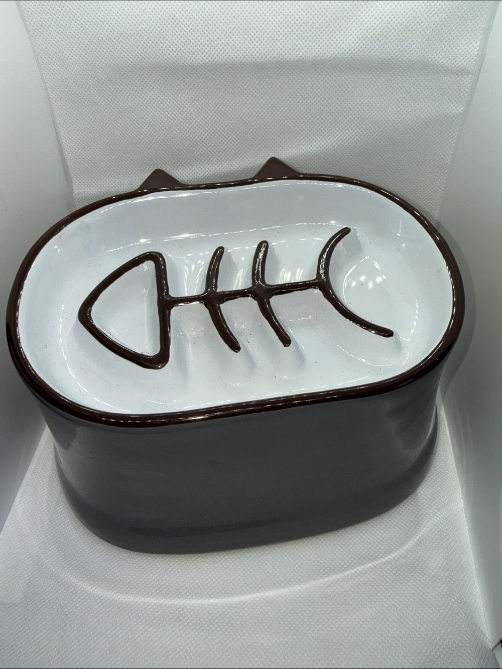 Ceramic Cat Bowl with Fishbone Design - Brown & White